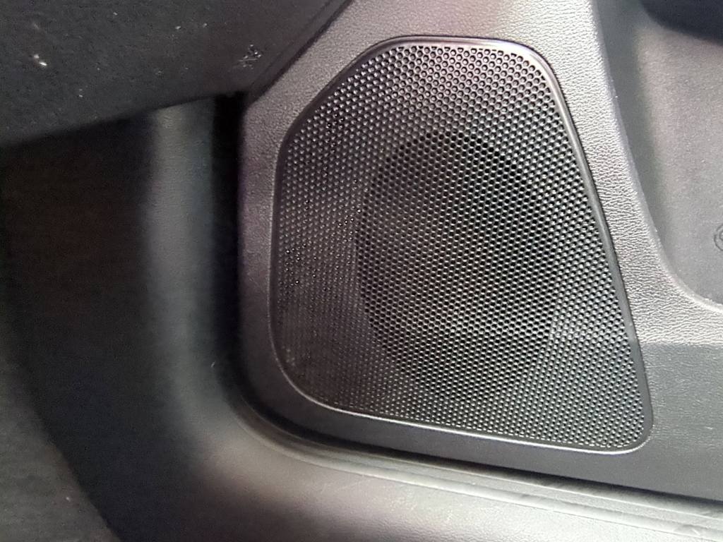 Thumbnail: 2020 Jeep Cherokee - 40