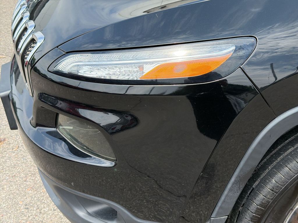 Thumbnail: 2017 Jeep Cherokee - 7