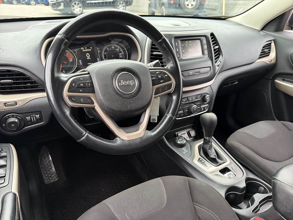 Thumbnail: 2017 Jeep Cherokee - 2