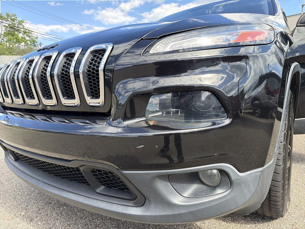 Thumbnail: 2014 Jeep Cherokee - 23