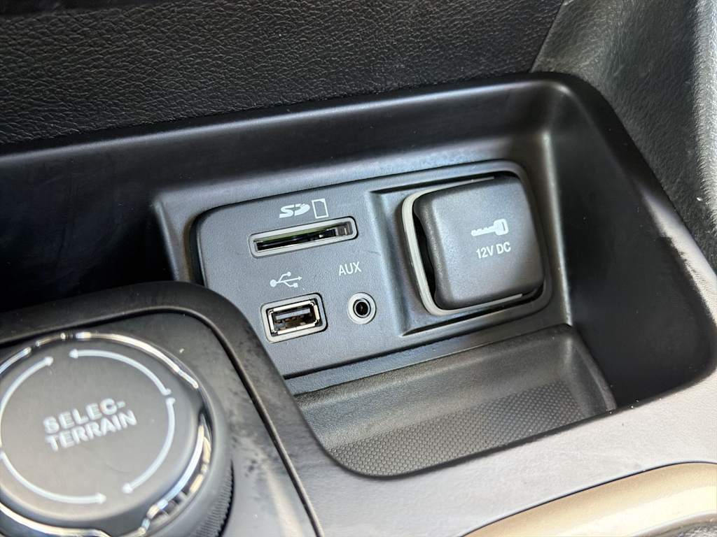 Thumbnail: 2014 Jeep Cherokee - 35