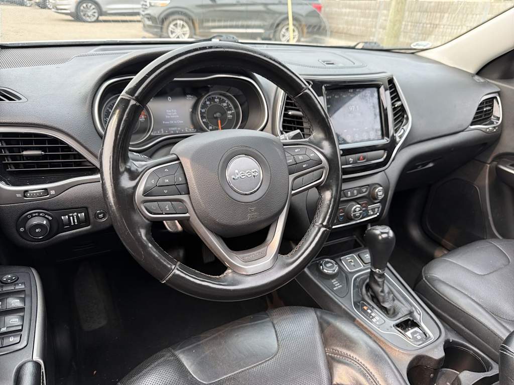 Thumbnail: 2019 Jeep Cherokee - 2