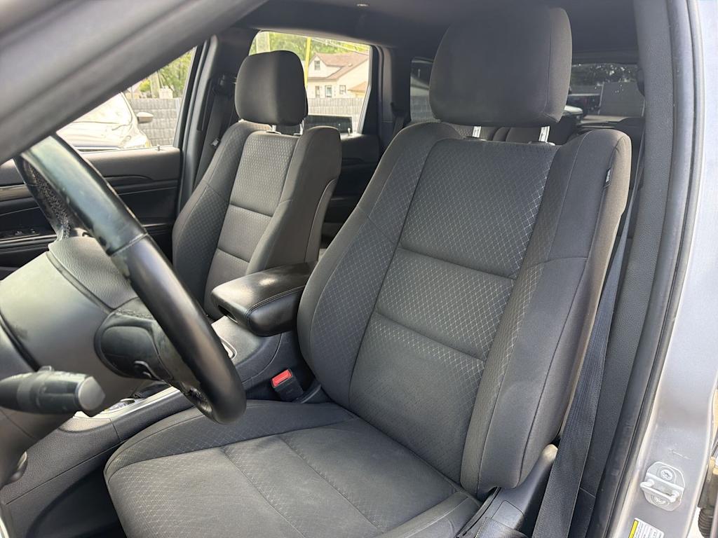 Thumbnail: 2019 Jeep Grand Cherokee - 12