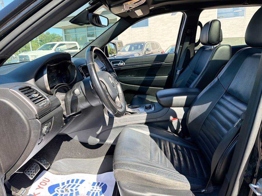 Thumbnail: 2020 Jeep Grand Cherokee - 10