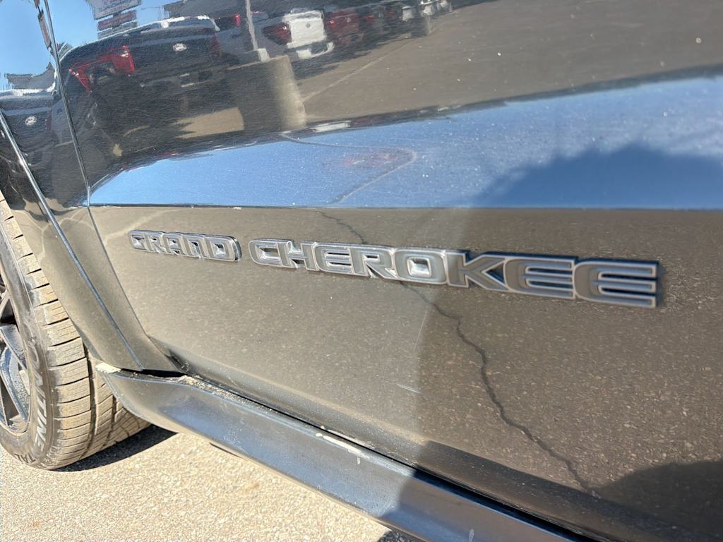 Thumbnail: 2020 Jeep Grand Cherokee - 23
