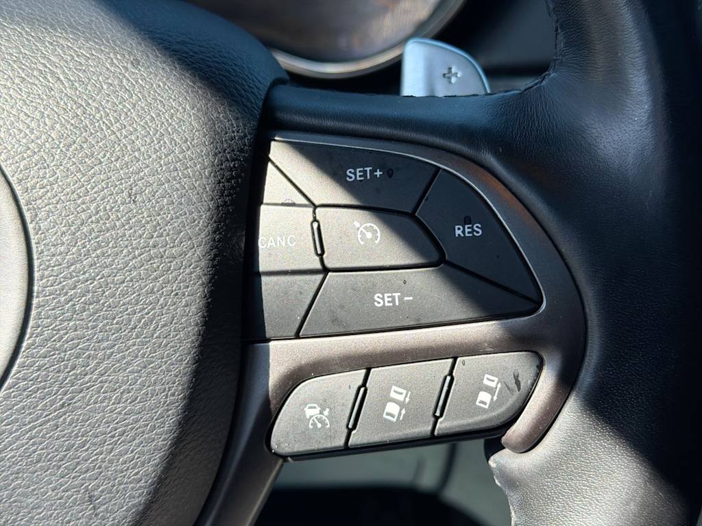Thumbnail: 2020 Jeep Grand Cherokee - 29