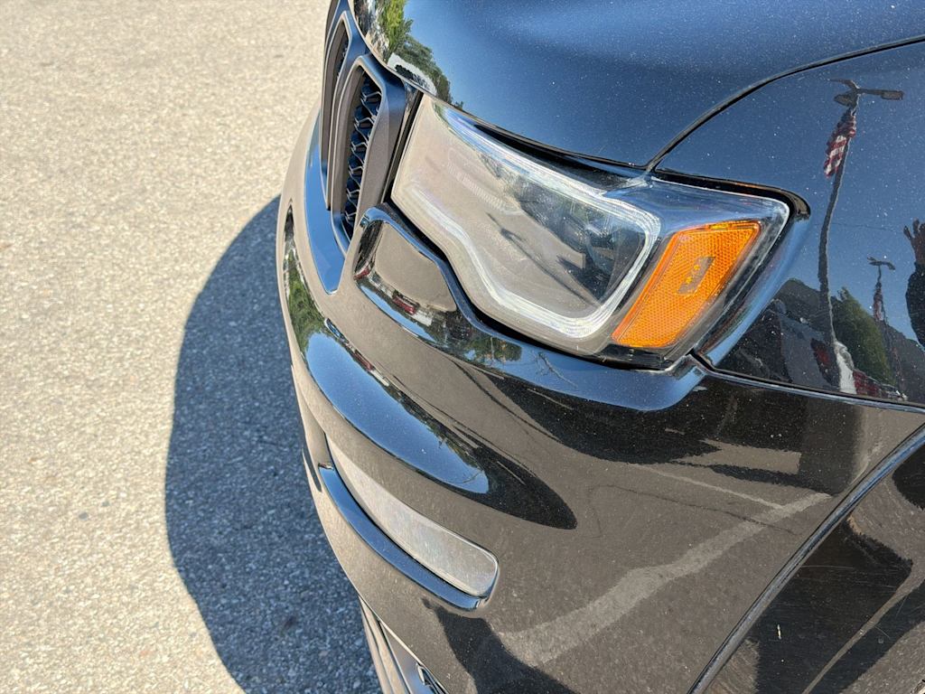 Thumbnail: 2020 Jeep Grand Cherokee - 22