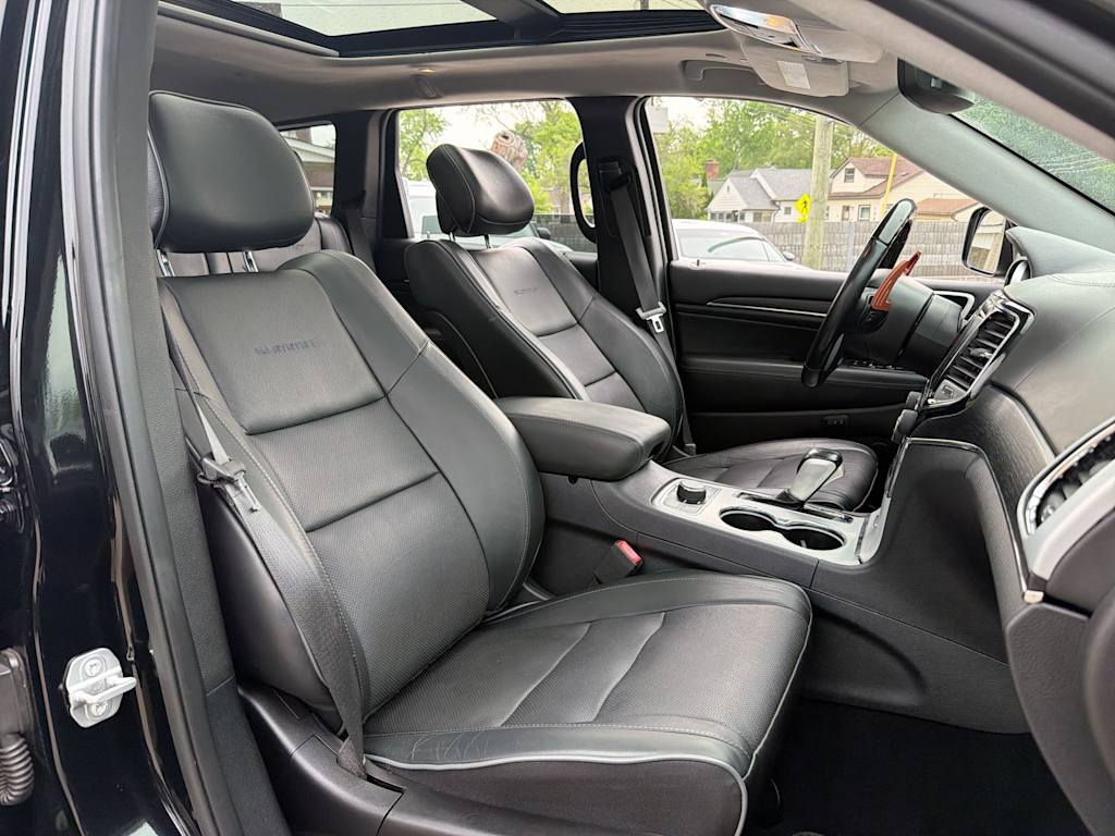 Thumbnail: 2020 Jeep Grand Cherokee - 29