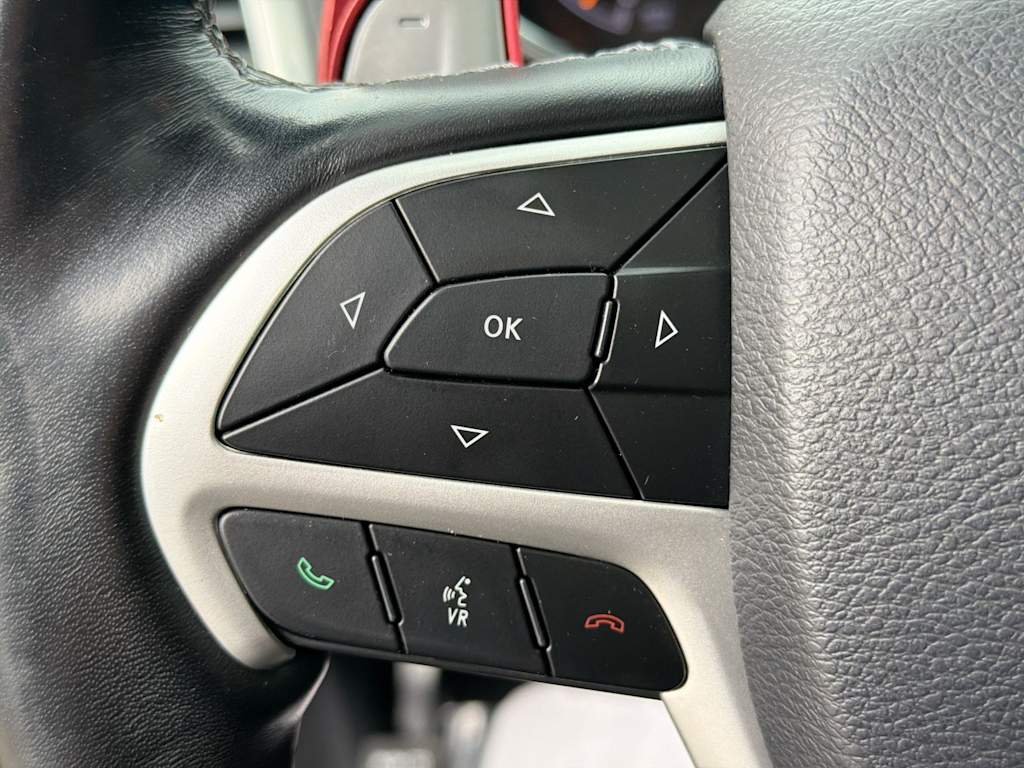 Thumbnail: 2020 Jeep Grand Cherokee - 30