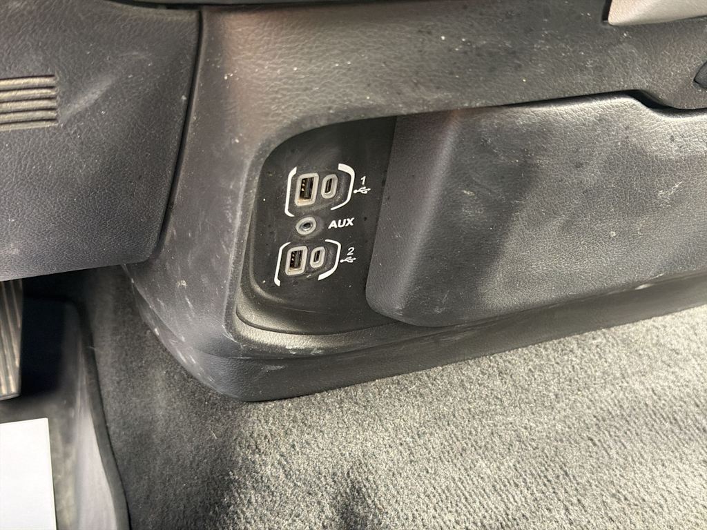 Thumbnail: 2021 RAM 1500 - 32