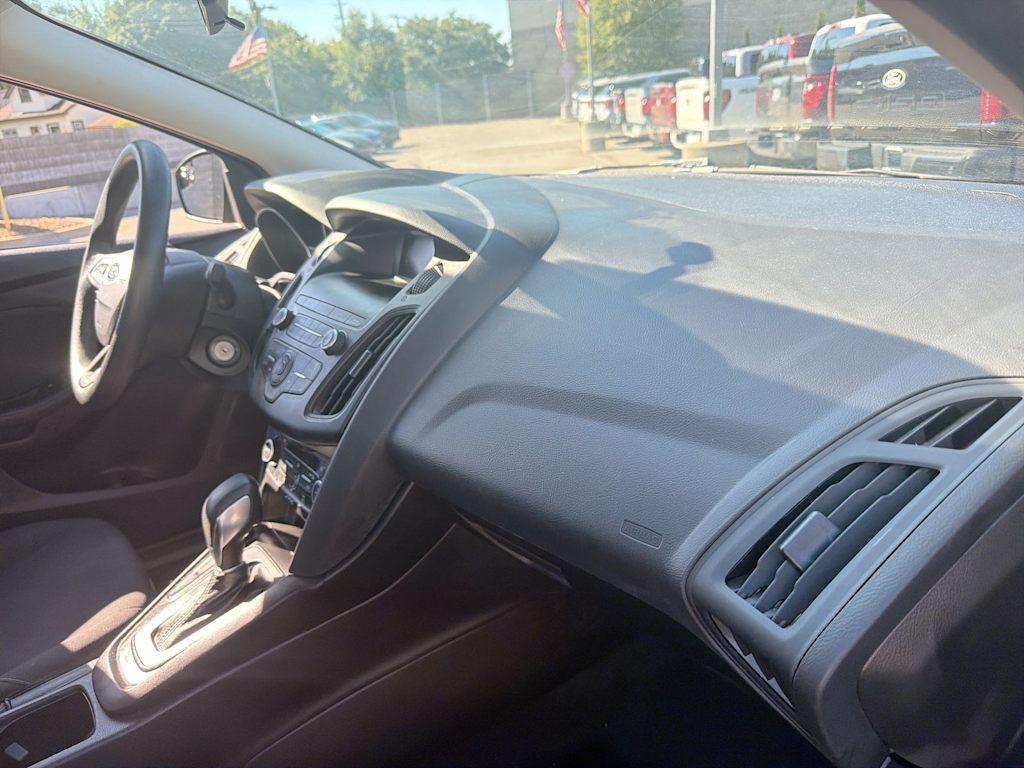 Thumbnail: 2018 Ford Focus - 2