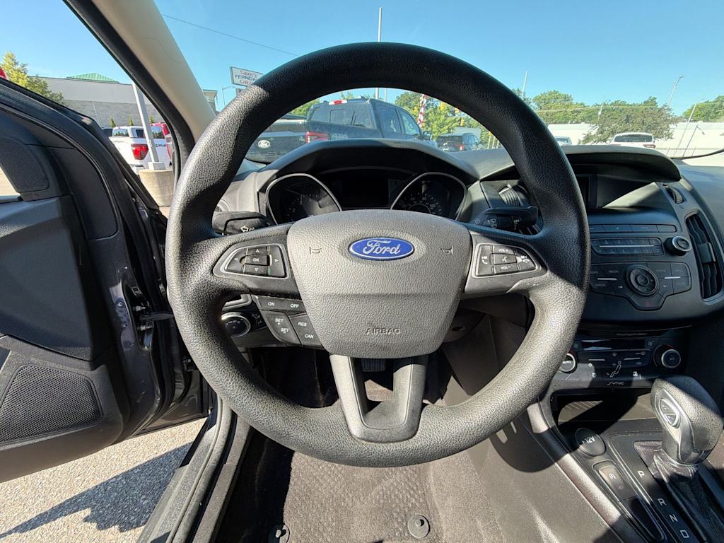 Thumbnail: 2018 Ford Focus - 9