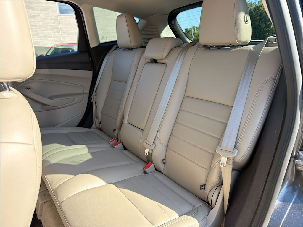 Thumbnail: 2016 Ford C-Max - 26
