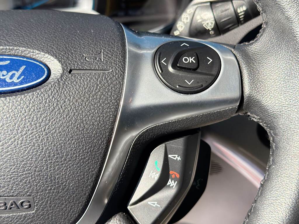 Thumbnail: 2016 Ford C-Max - 29