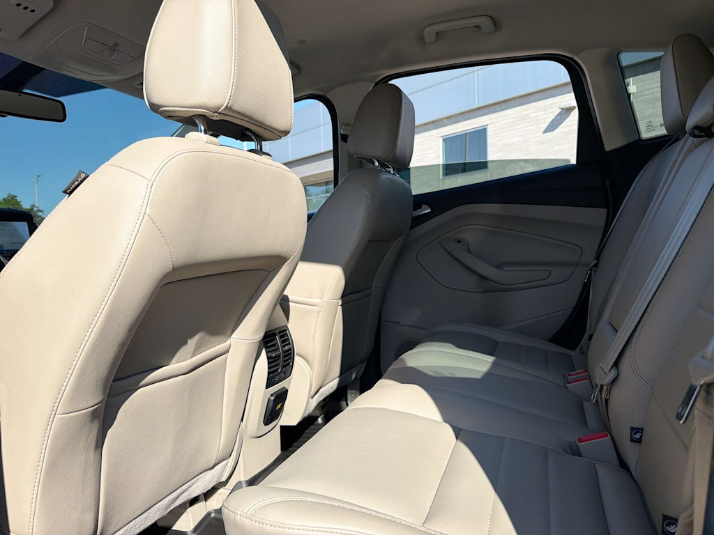 Thumbnail: 2016 Ford C-Max - 12