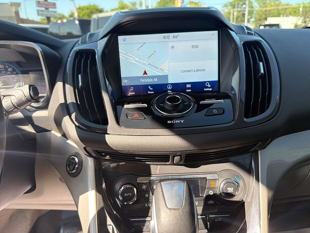 Thumbnail: 2016 Ford C-Max - 13