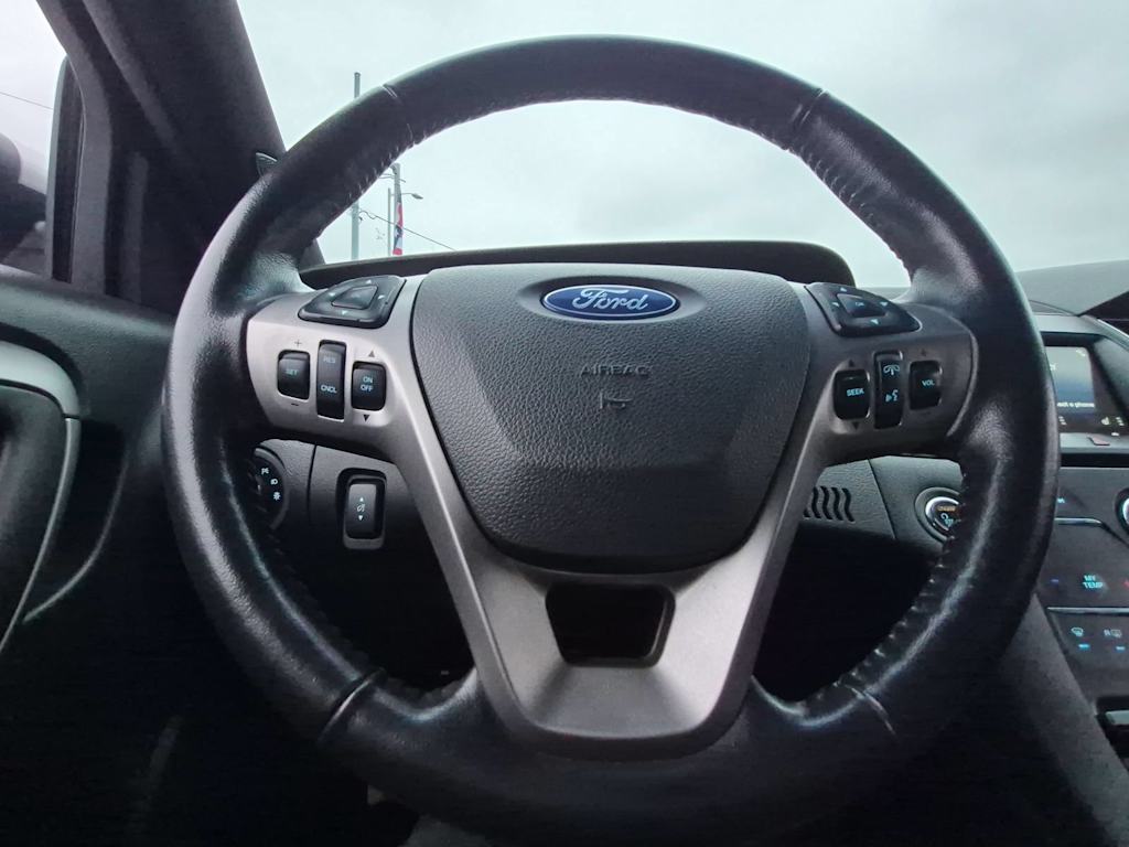 Thumbnail: 2016 Ford Taurus - 8