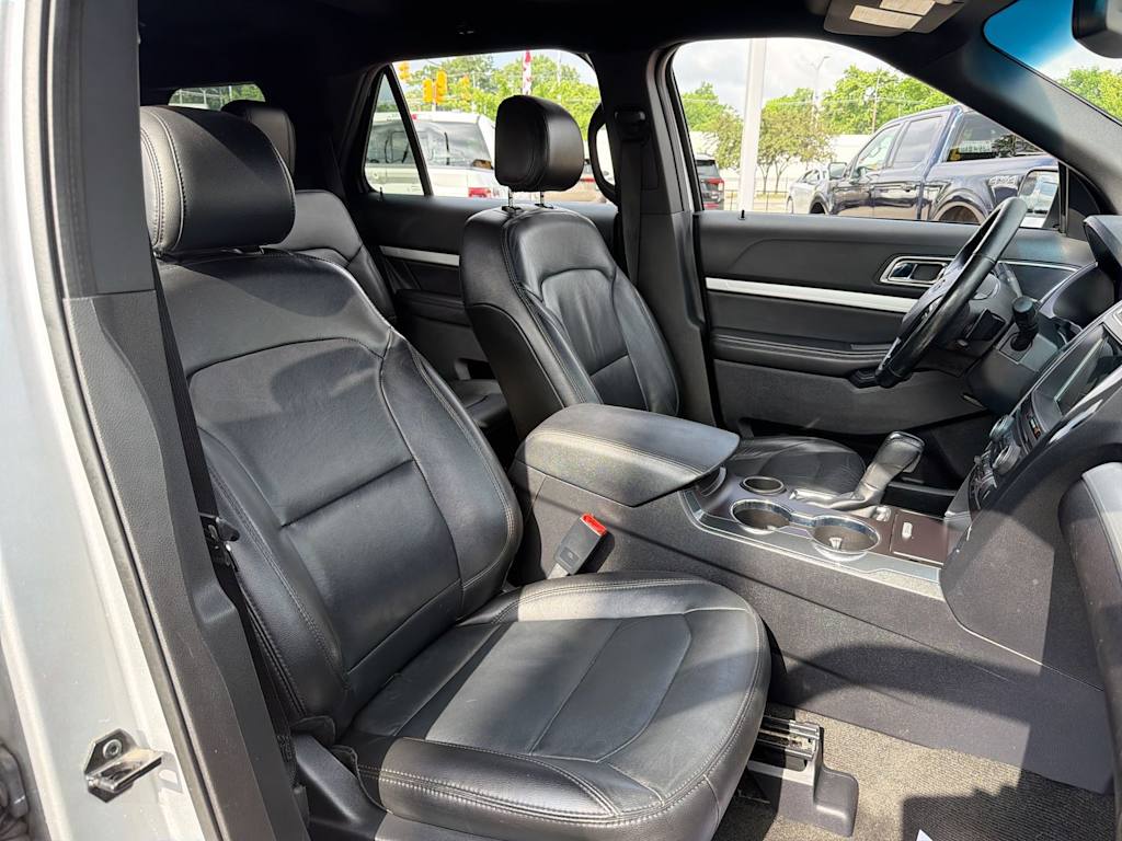 Thumbnail: 2017 Ford Explorer - 28