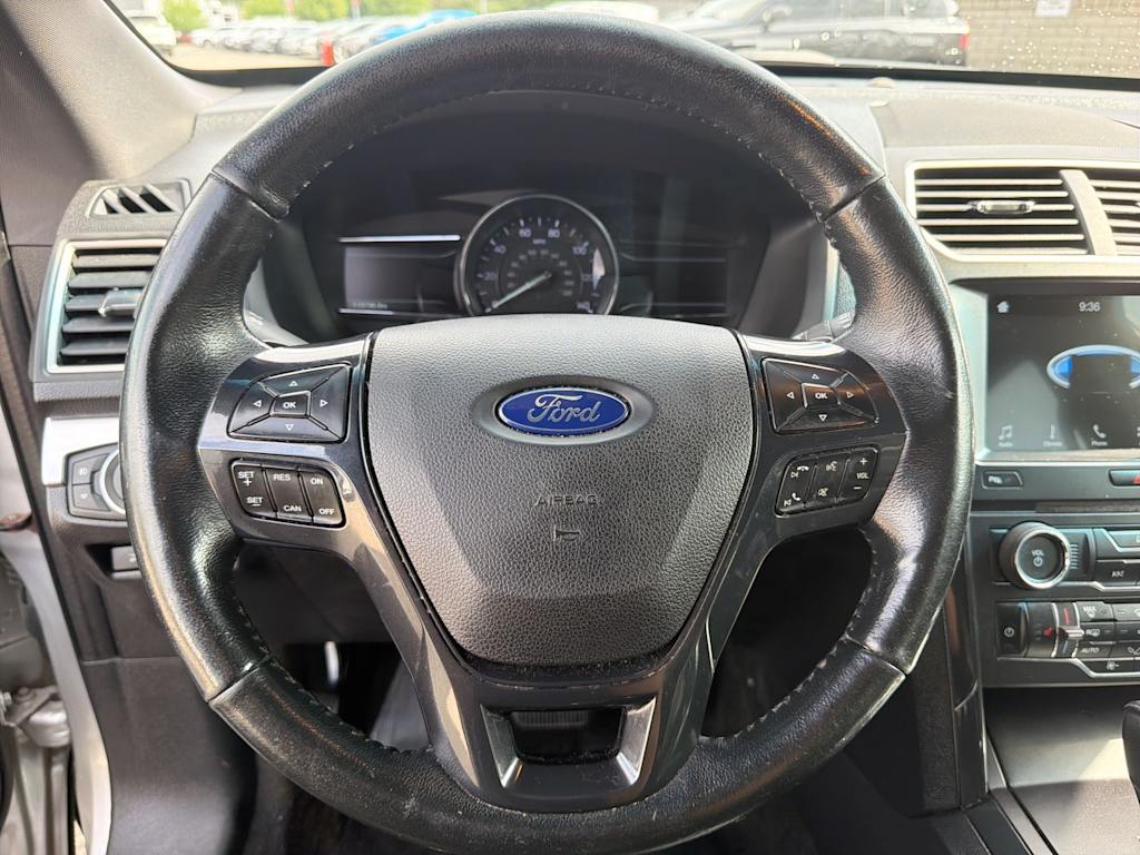 Thumbnail: 2017 Ford Explorer - 9