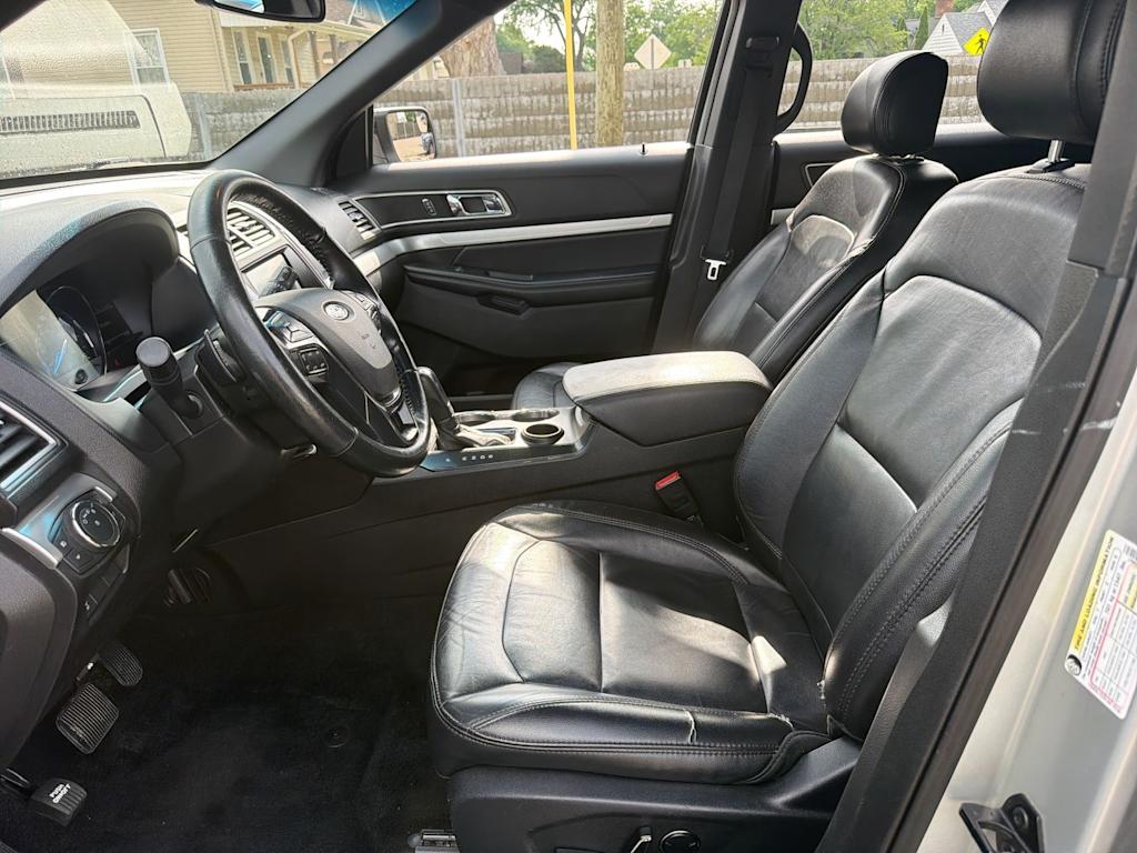 Thumbnail: 2017 Ford Explorer - 10