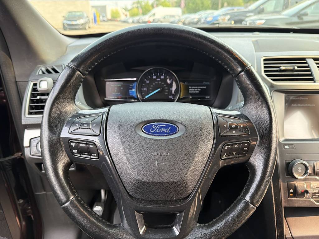 Thumbnail: 2019 Ford Explorer - 9