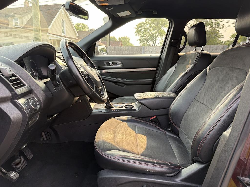 Thumbnail: 2019 Ford Explorer - 10