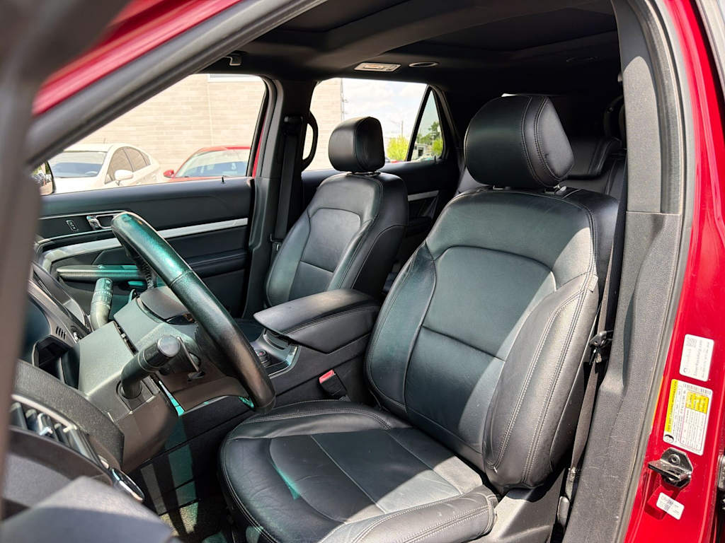 Thumbnail: 2016 Ford Explorer - 11