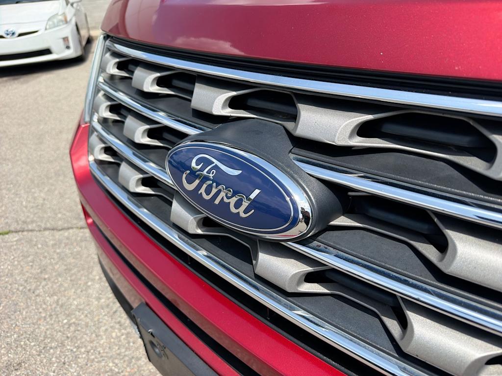 Thumbnail: 2016 Ford Explorer - 7
