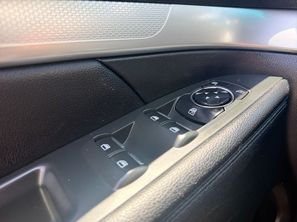 Thumbnail: 2017 Ford Explorer - 25