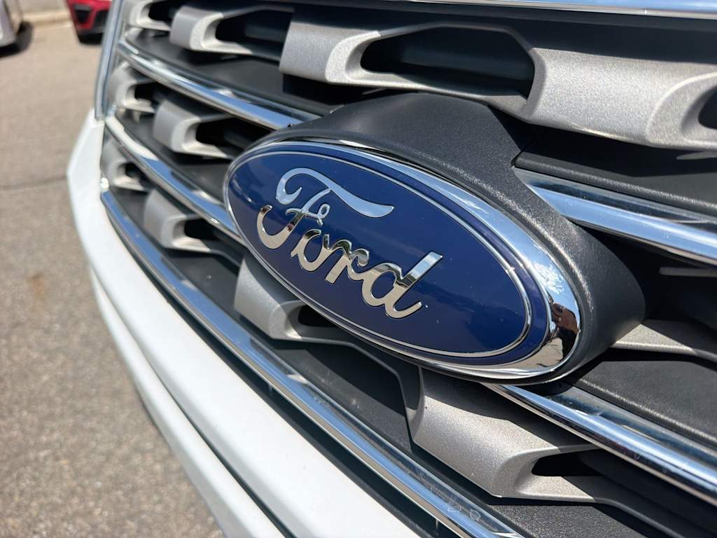 Thumbnail: 2017 Ford Explorer - 7