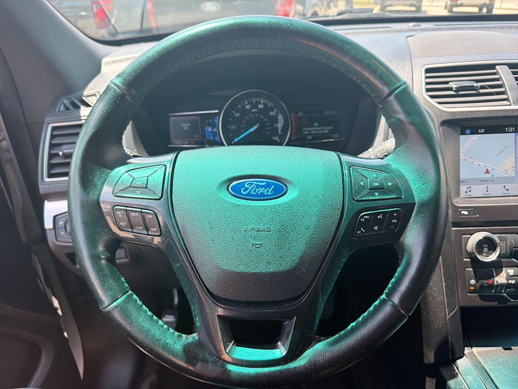 Thumbnail: 2017 Ford Explorer - 9