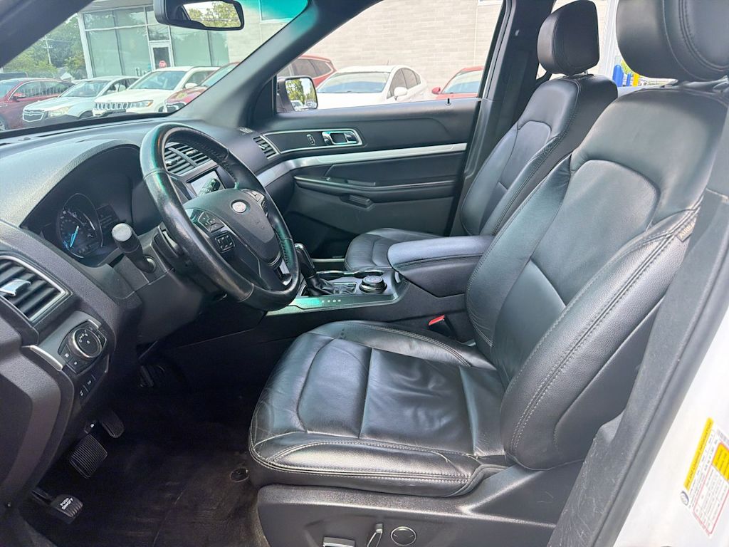 Thumbnail: 2017 Ford Explorer - 10