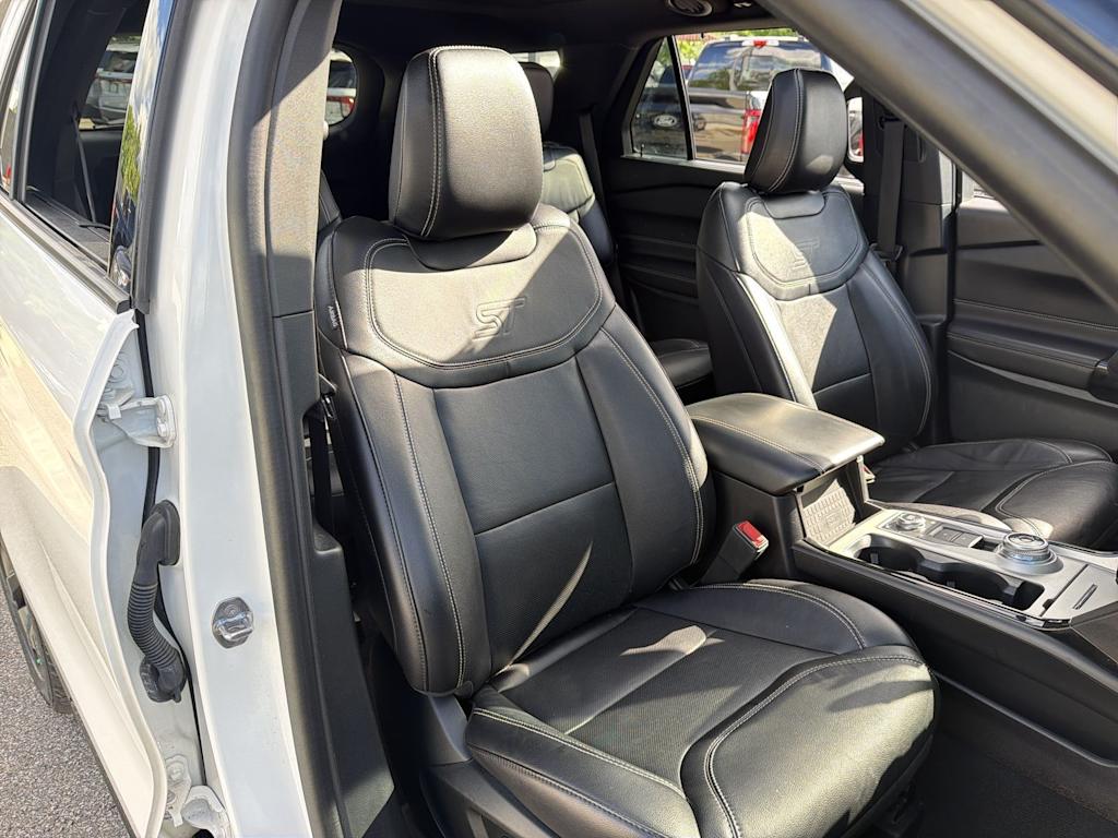 Thumbnail: 2024 Ford Explorer - 32