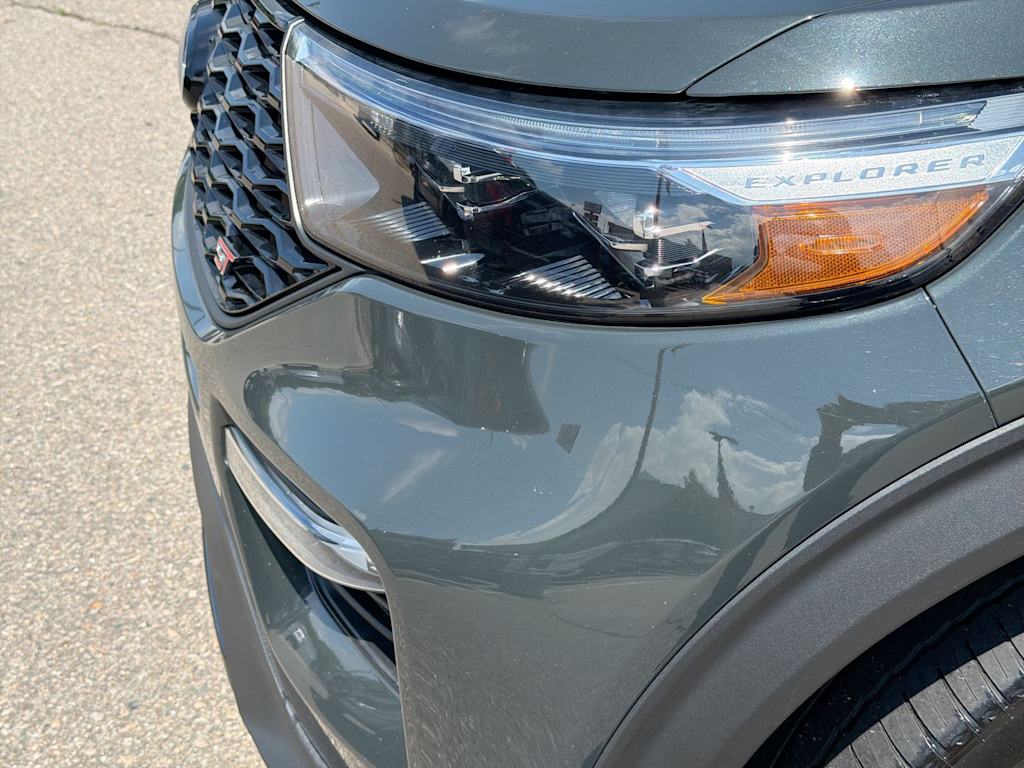 Thumbnail: 2021 Ford Explorer - 7