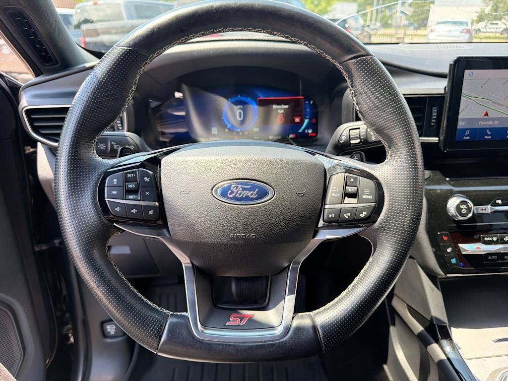 Thumbnail: 2021 Ford Explorer - 9