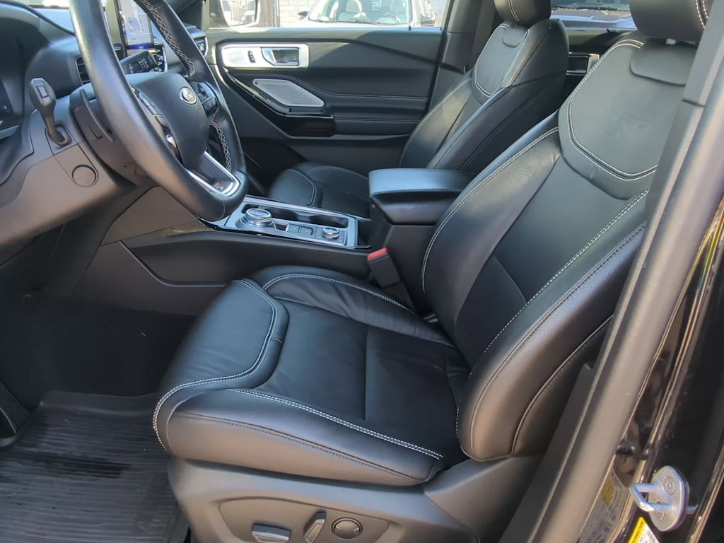 Thumbnail: 2023 Ford Explorer - 9