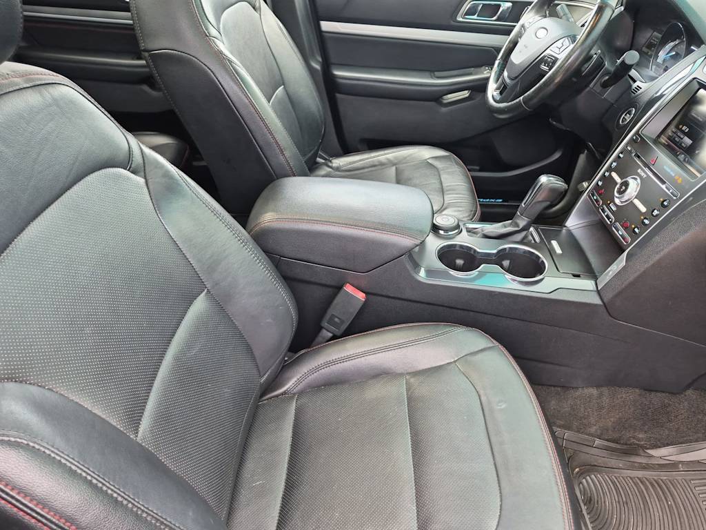 Thumbnail: 2016 Ford Explorer - 11