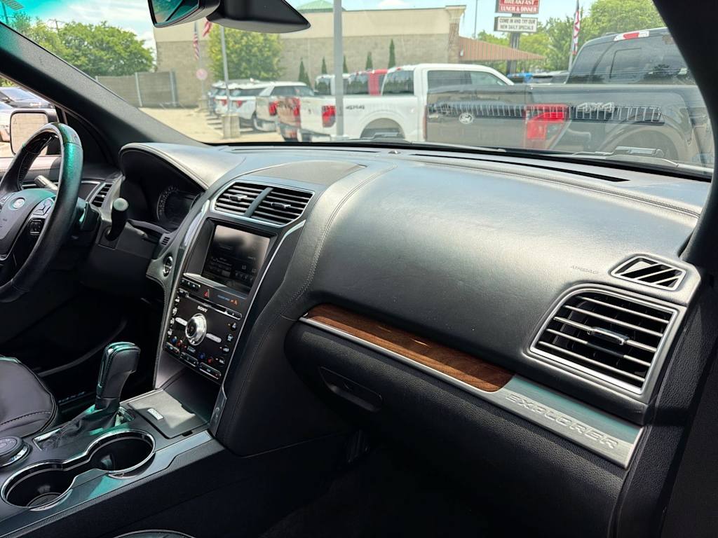 Thumbnail: 2016 Ford Explorer - 2