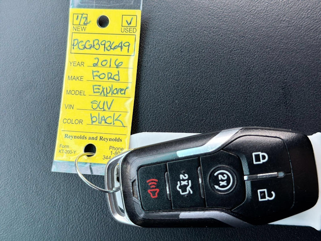 Thumbnail: 2016 Ford Explorer - 35