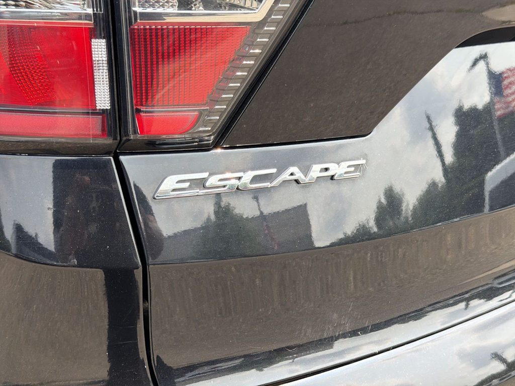 Thumbnail: 2017 Ford Escape - 24