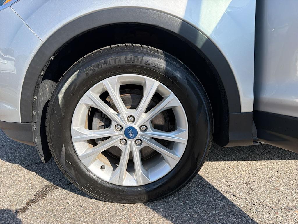 Thumbnail: 2019 Ford Escape - 8