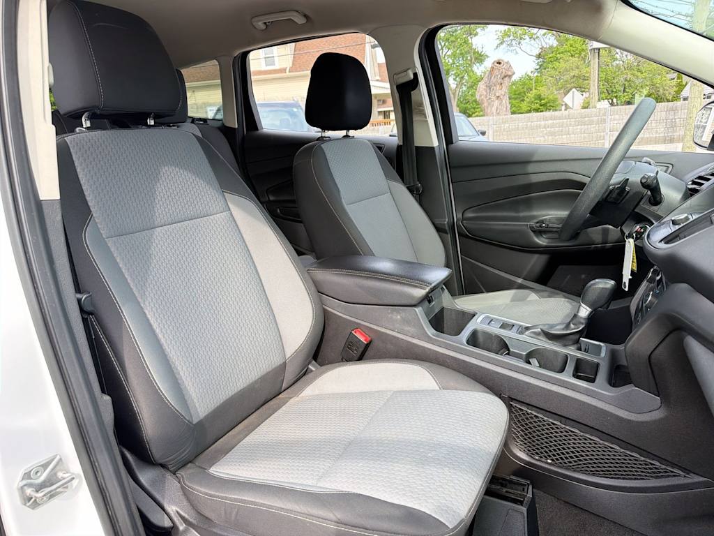 Thumbnail: 2017 Ford Escape - 28