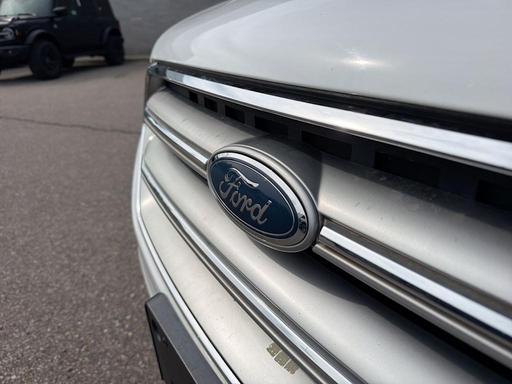 Thumbnail: 2017 Ford Escape - 7