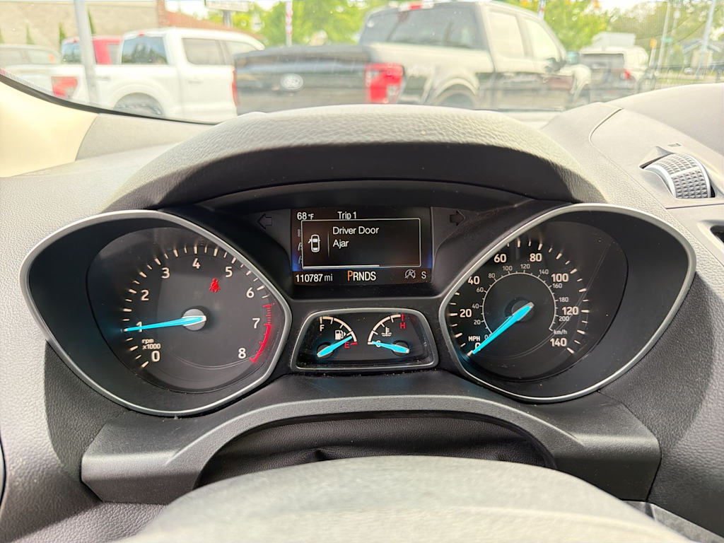 Thumbnail: 2017 Ford Escape - 15