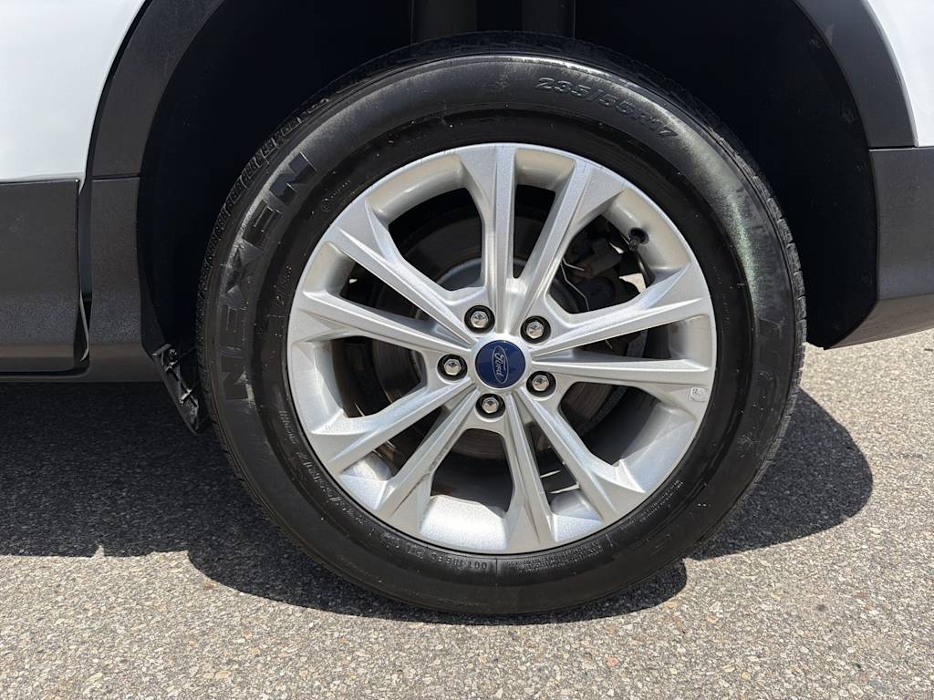 Thumbnail: 2018 Ford Escape - 8
