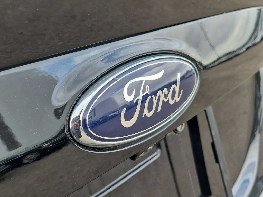 Thumbnail: 2016 Ford Escape - 16