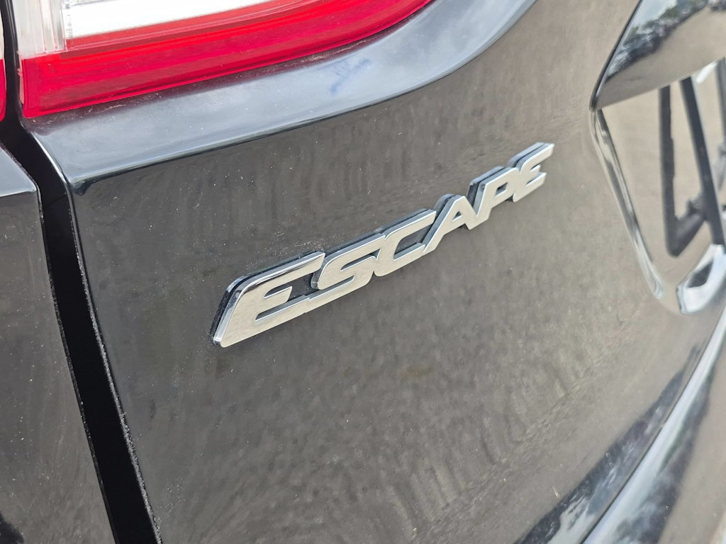 Thumbnail: 2016 Ford Escape - 17