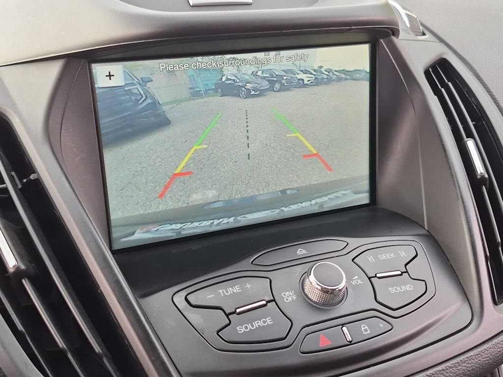Thumbnail: 2016 Ford Escape - 20