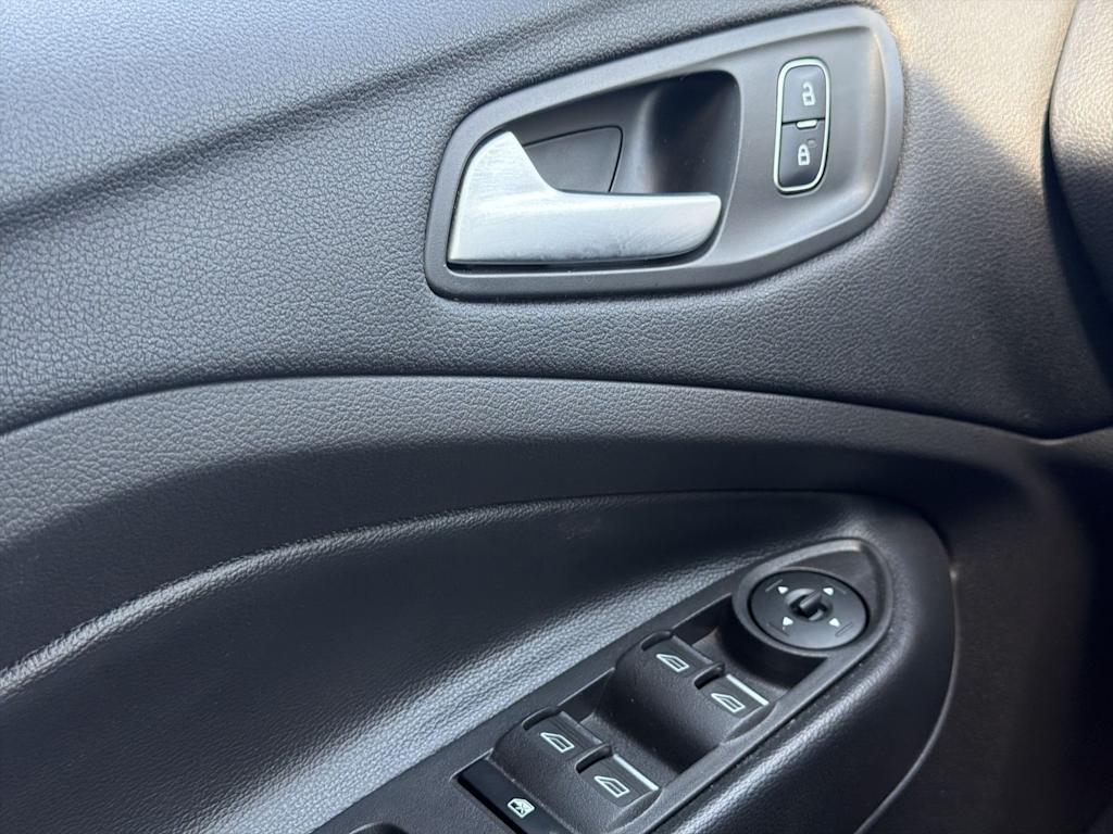 Thumbnail: 2019 Ford Escape - 29