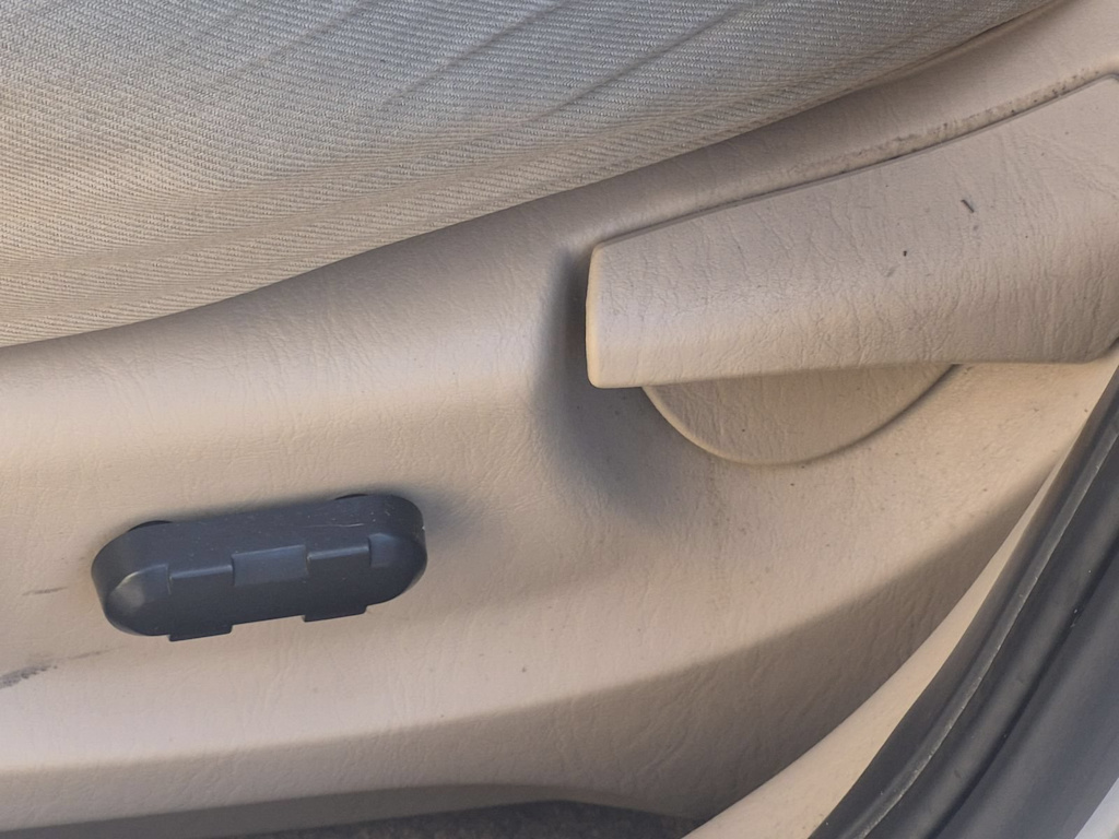 Thumbnail: 2008 Ford Escape - 24